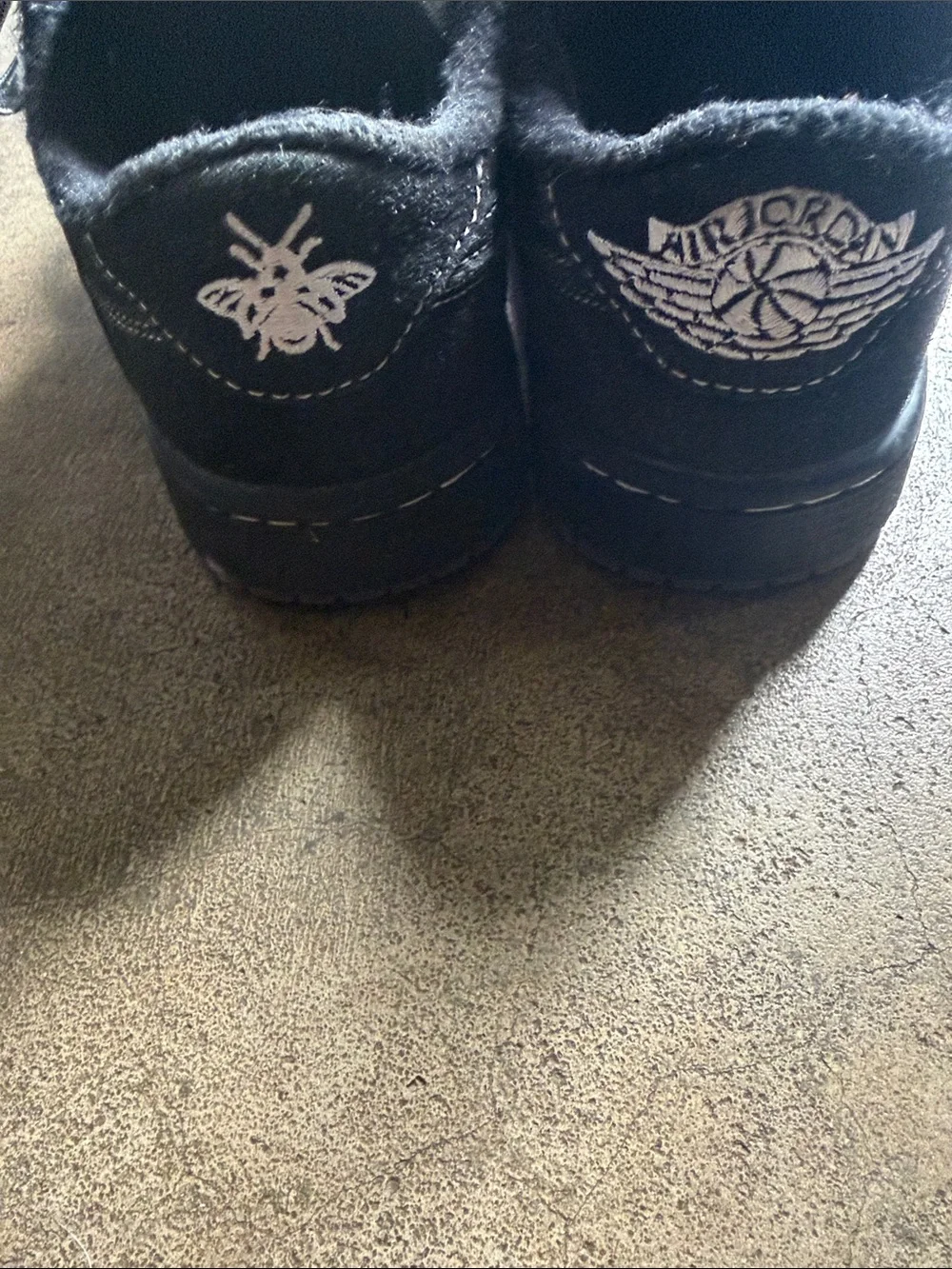 Travis Scott x Jordan 1 “black phantom” 5.5Y/7 women